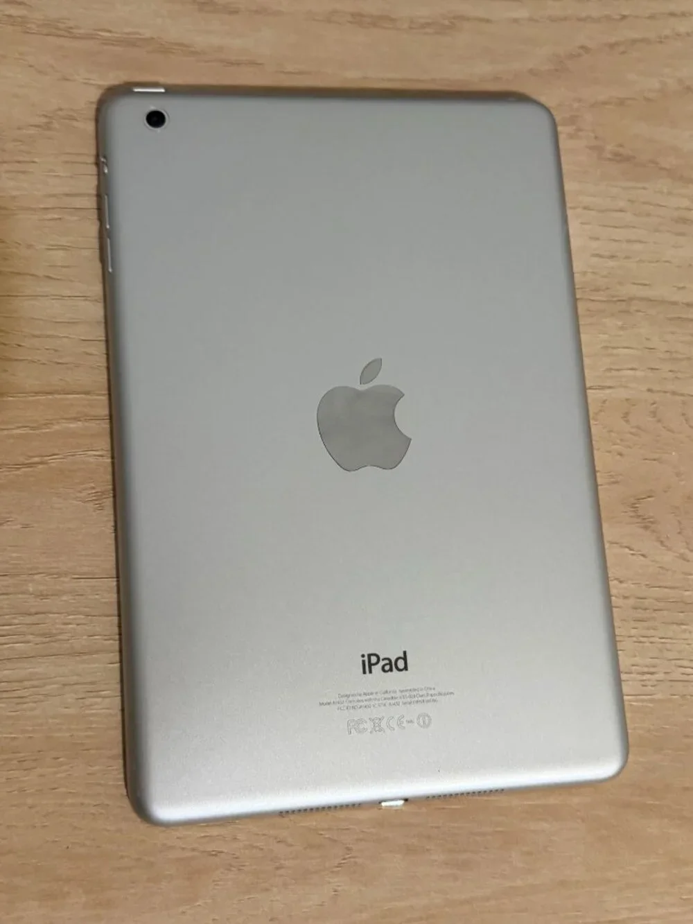 Apple iPad Mini 1st Gen 16GB WiFi White Silver
